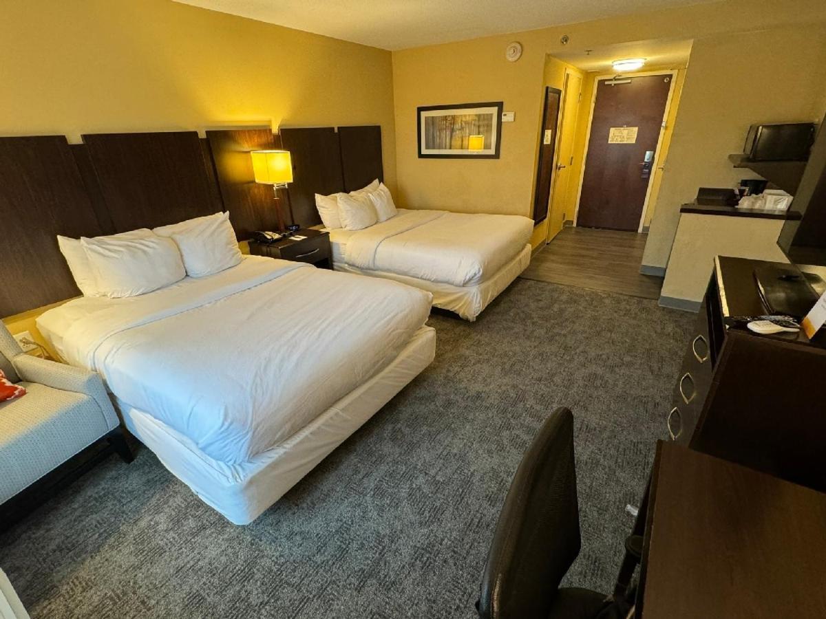 Comfort Inn & Suites Lexington Park Exteriör bild