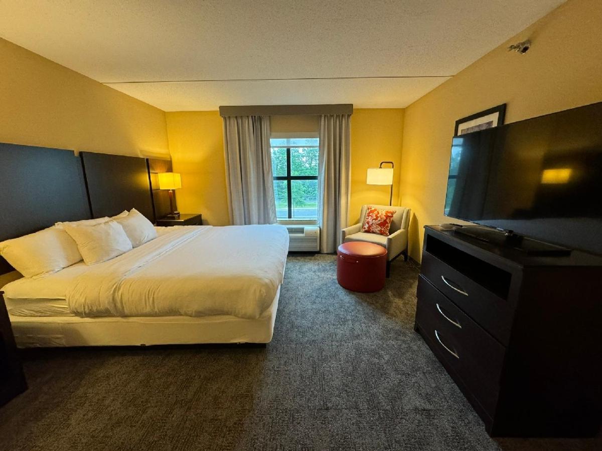 Comfort Inn & Suites Lexington Park Exteriör bild